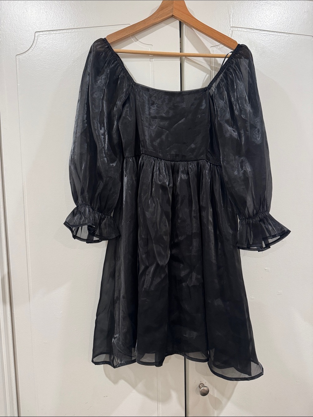 entro Black Sheer Puff-Sleeve Mini Dress